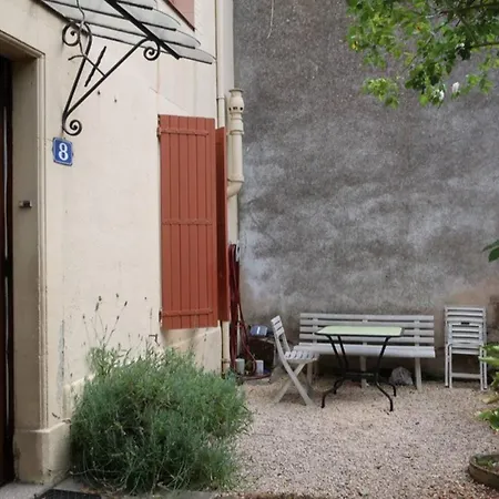 Vakantiehuis Maison De Village Agreable Et Cosy *